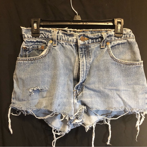 LEVIS SHORTS - Picture 2 of 4